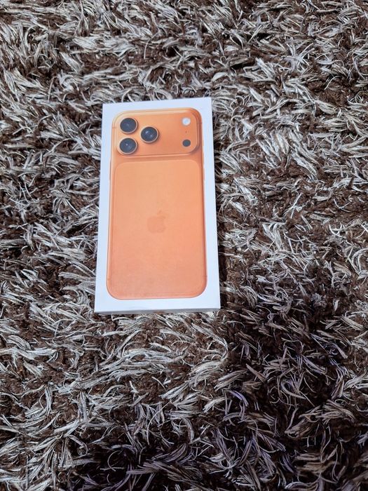 iPhone 17 Pro Max orange