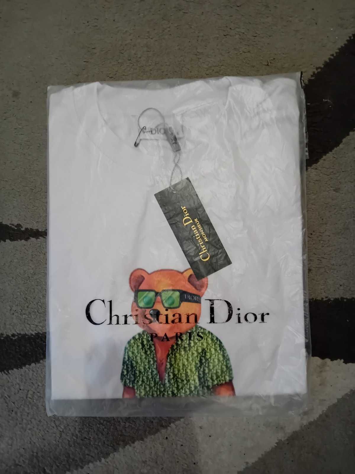 Чисто нова оригинална тениска Cristian Dior