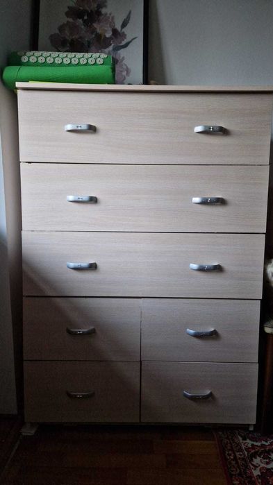 комод бежевый продам