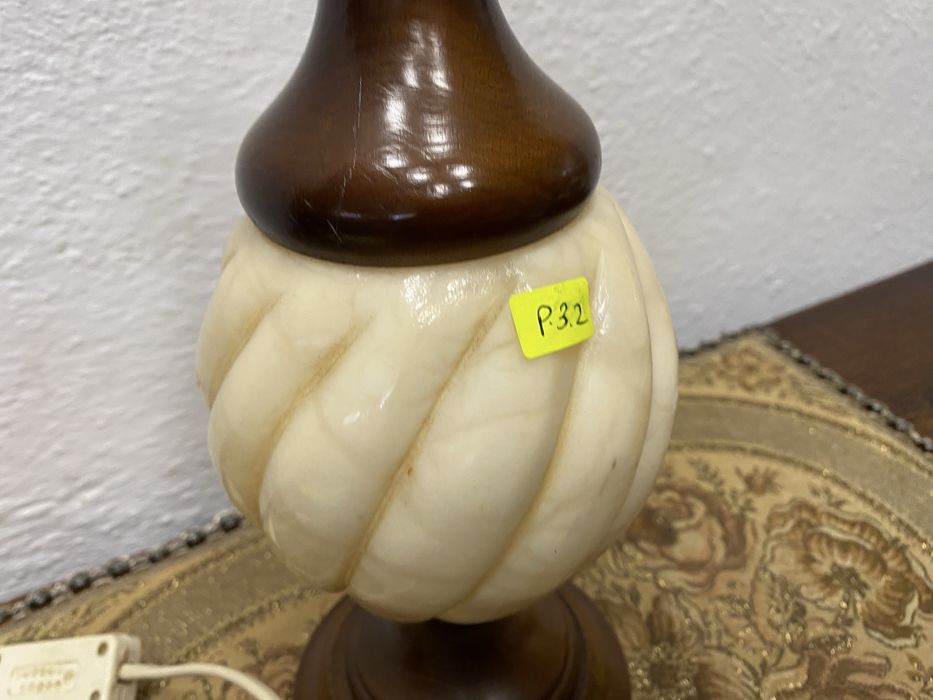 Френска настолна лампа от мрамор и дъб