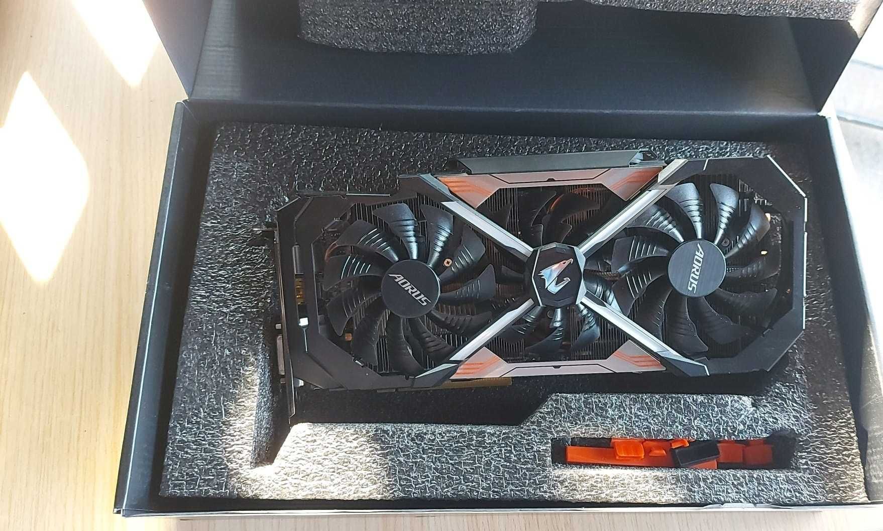 Placa video GTX 1080TI Aorus Extreme Edition de 11GB ddr6 , la cutie