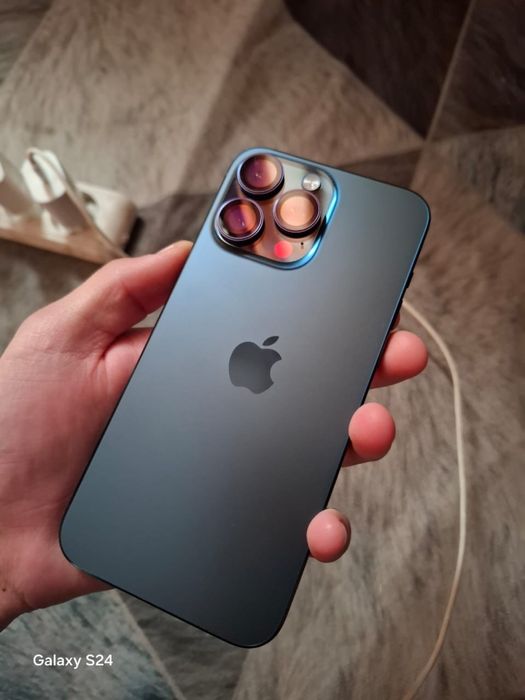 Продаётся Iphone 15 pro max