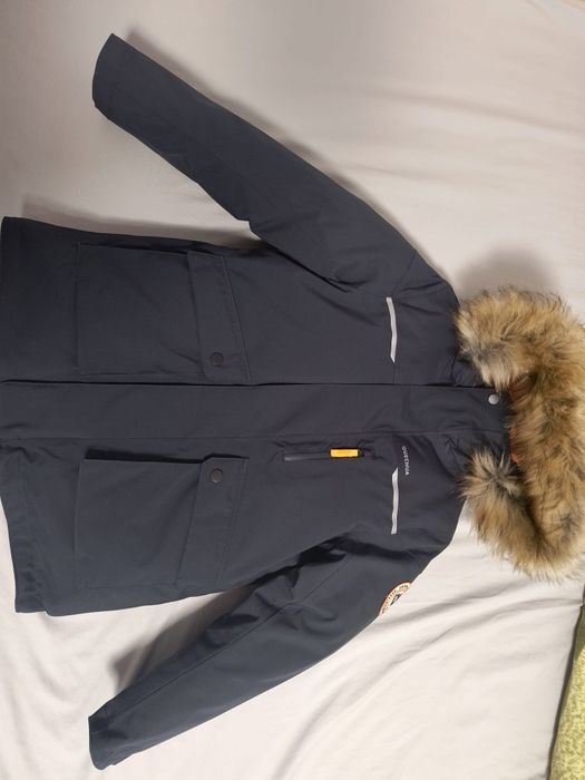 Geaca Parka NOUA de  iarnă Decathlon copii 8-9 ani