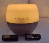 Difuzorul Petal Doterra nou + 2 uleiuri  incluse