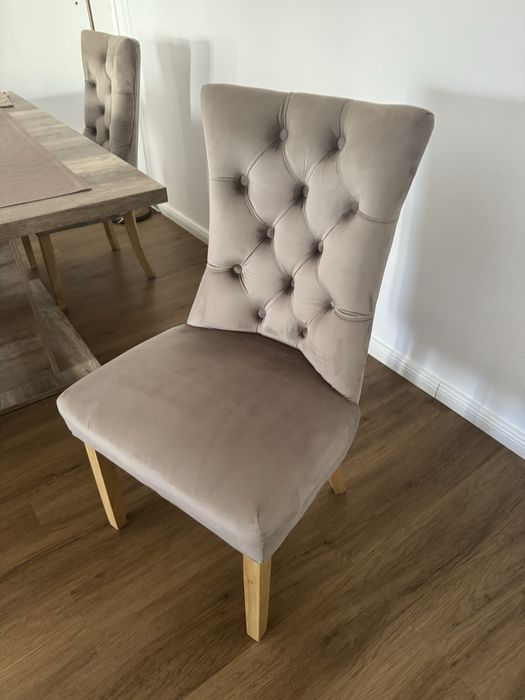 Vand 4 scaune Momax noi bej/crem