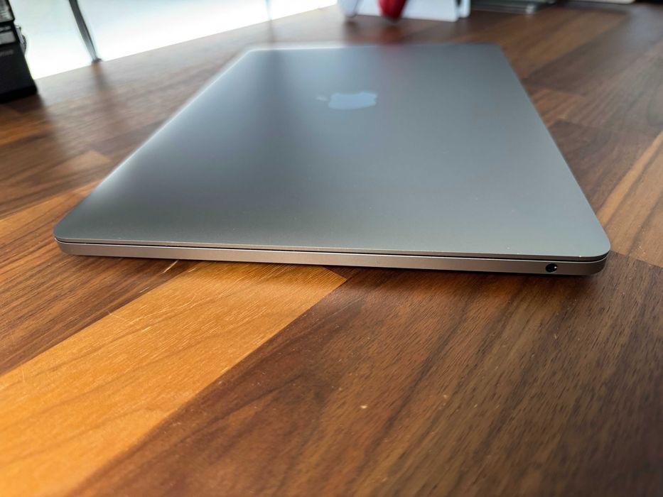 Macbook Pro 13", M1, 16GB RAM, 512GB SSD