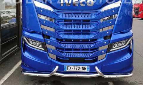 Ролбар под предна броня цял с рогове около номер за Ивеко Iveco S-Way