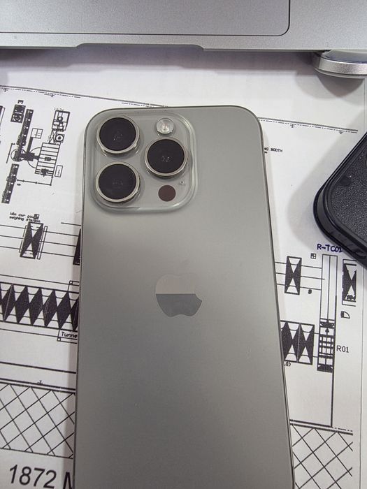 Iphone 15 pro 128 gb