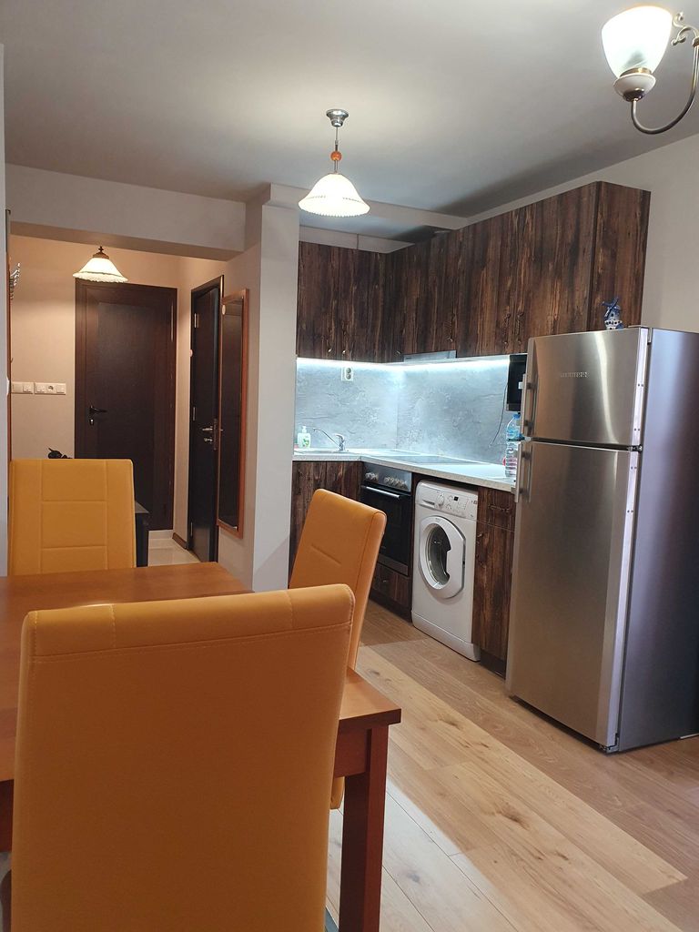 Дава се под наем Двустаен апартамент в Варна, Аспарухово - 50 кв.м за 382.5 € - Снимка #4