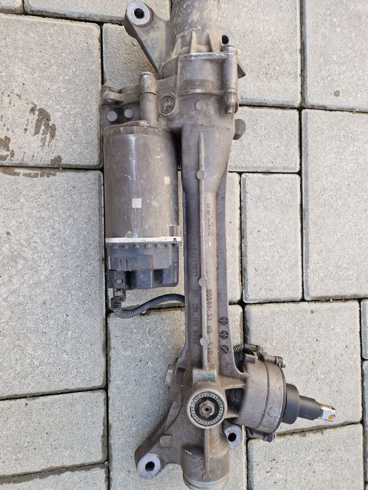 Caseta direcție Audi a4 b9