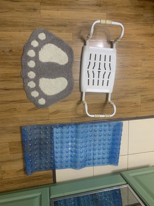 Продам принадлежности для ванны