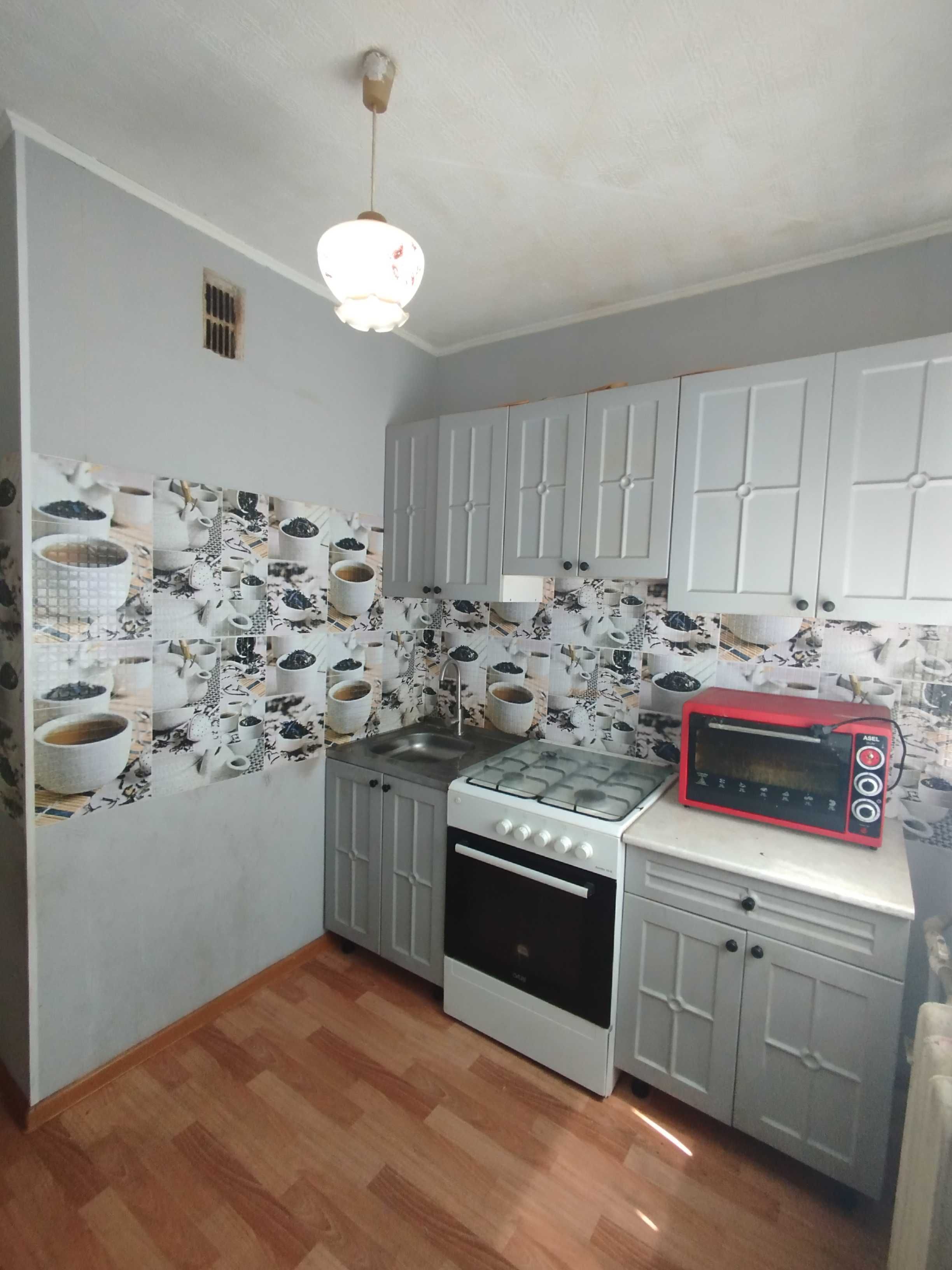 №1480 Продам 2 комнатную квартиру, 3 мкр., пр.Республики