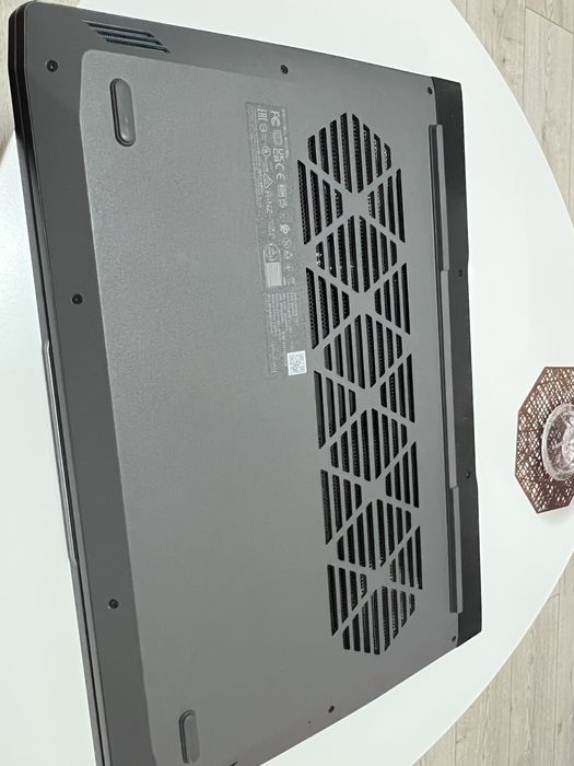 Laptop Lenovo Loq 15APH8 - stare excelenta