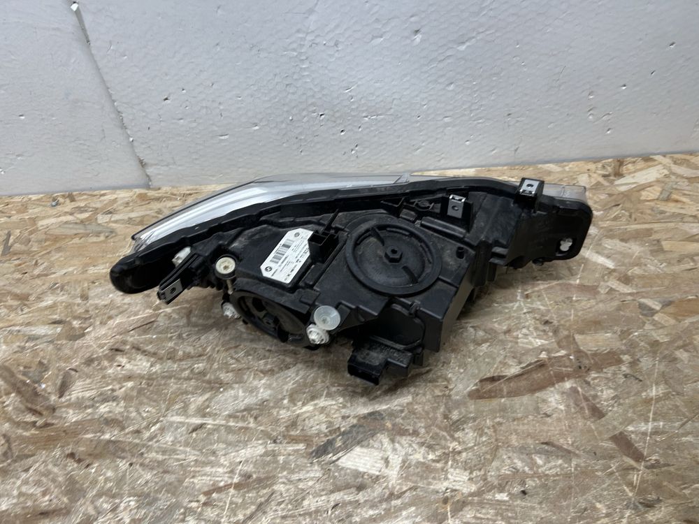 Far faruri bmw F30 F31 lci Halogen / Led stanga 2015-2018