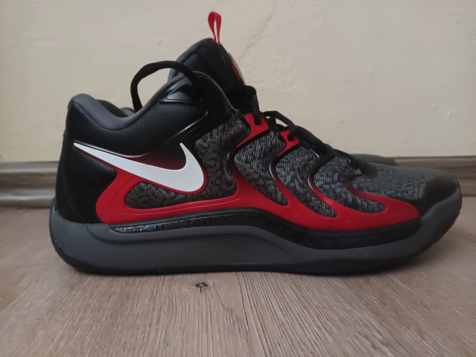 Маратонки: Nike KD 17 "Bred"