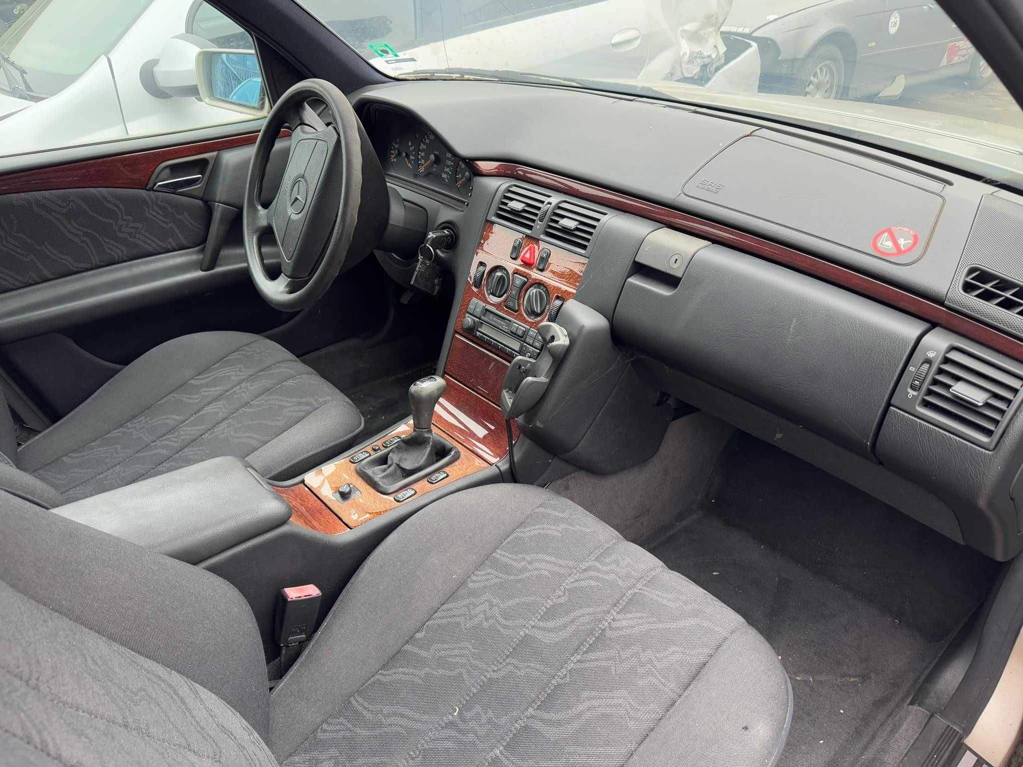 Мерцедес Е280 бензин