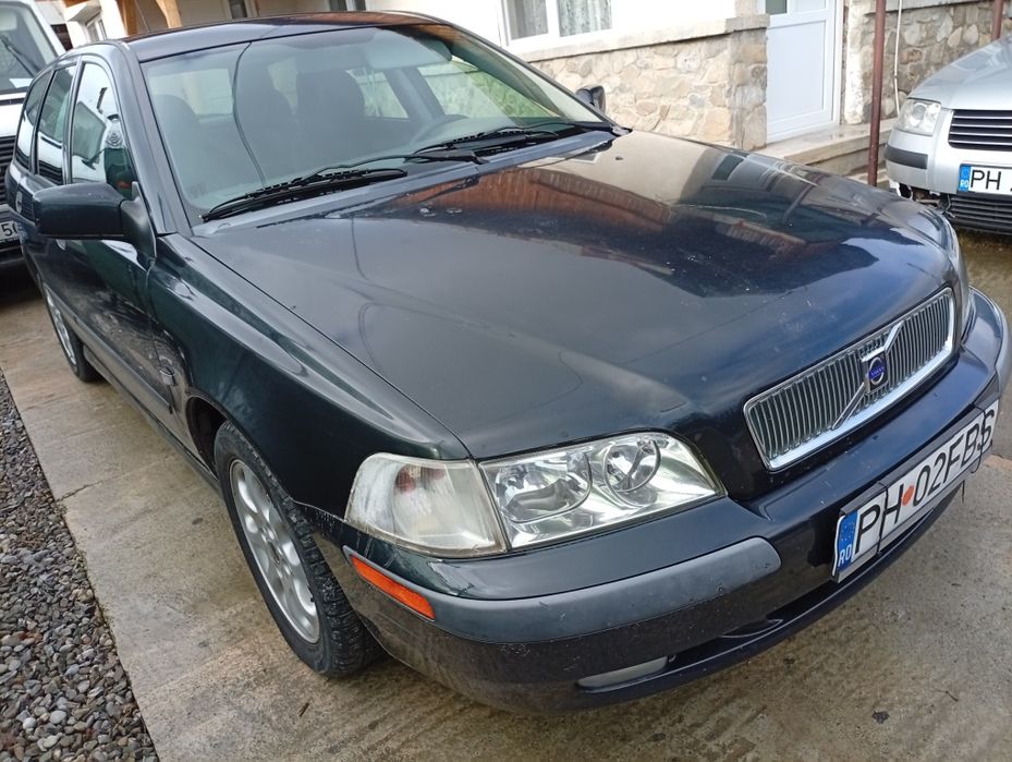 Se vinde Volvo v40 2001