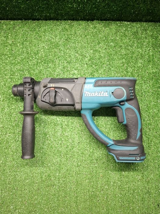 Перфоратор на Makita BHR202