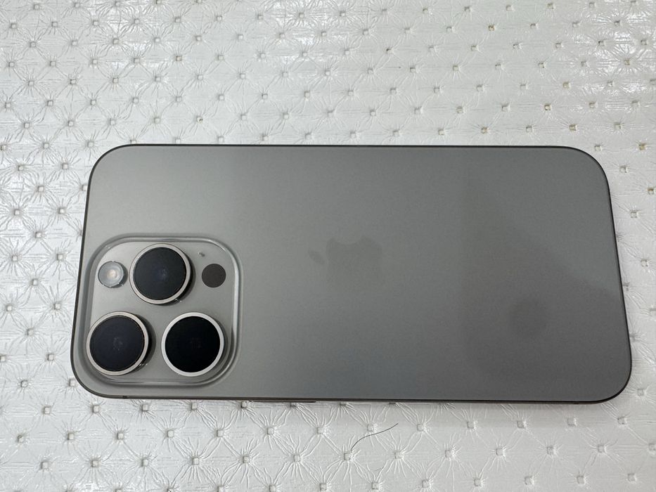 Продам Iphone 15 pro