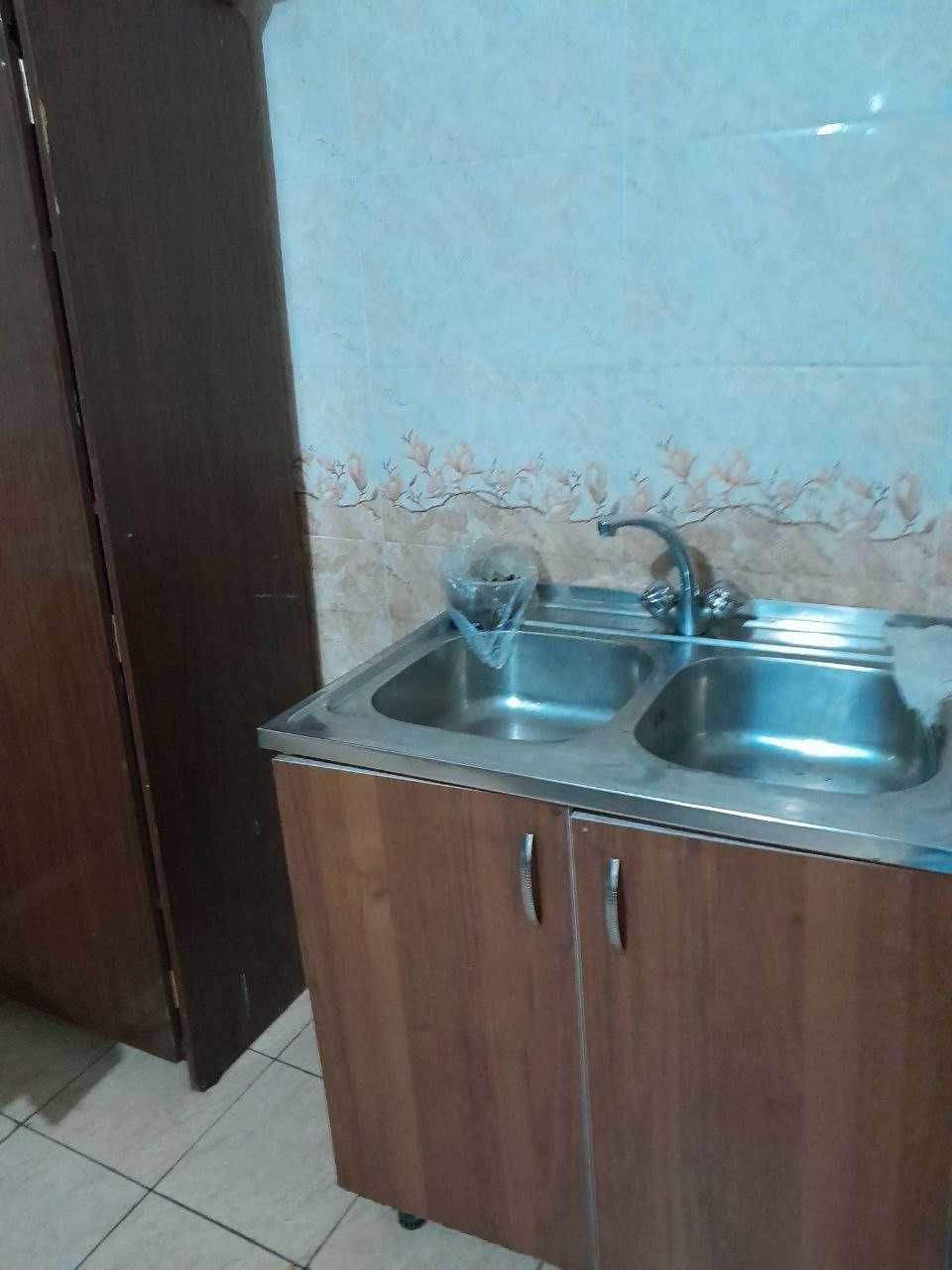 Продаётся своя 1 ком. в общежитии, метро Дустлик, Кадышева базар