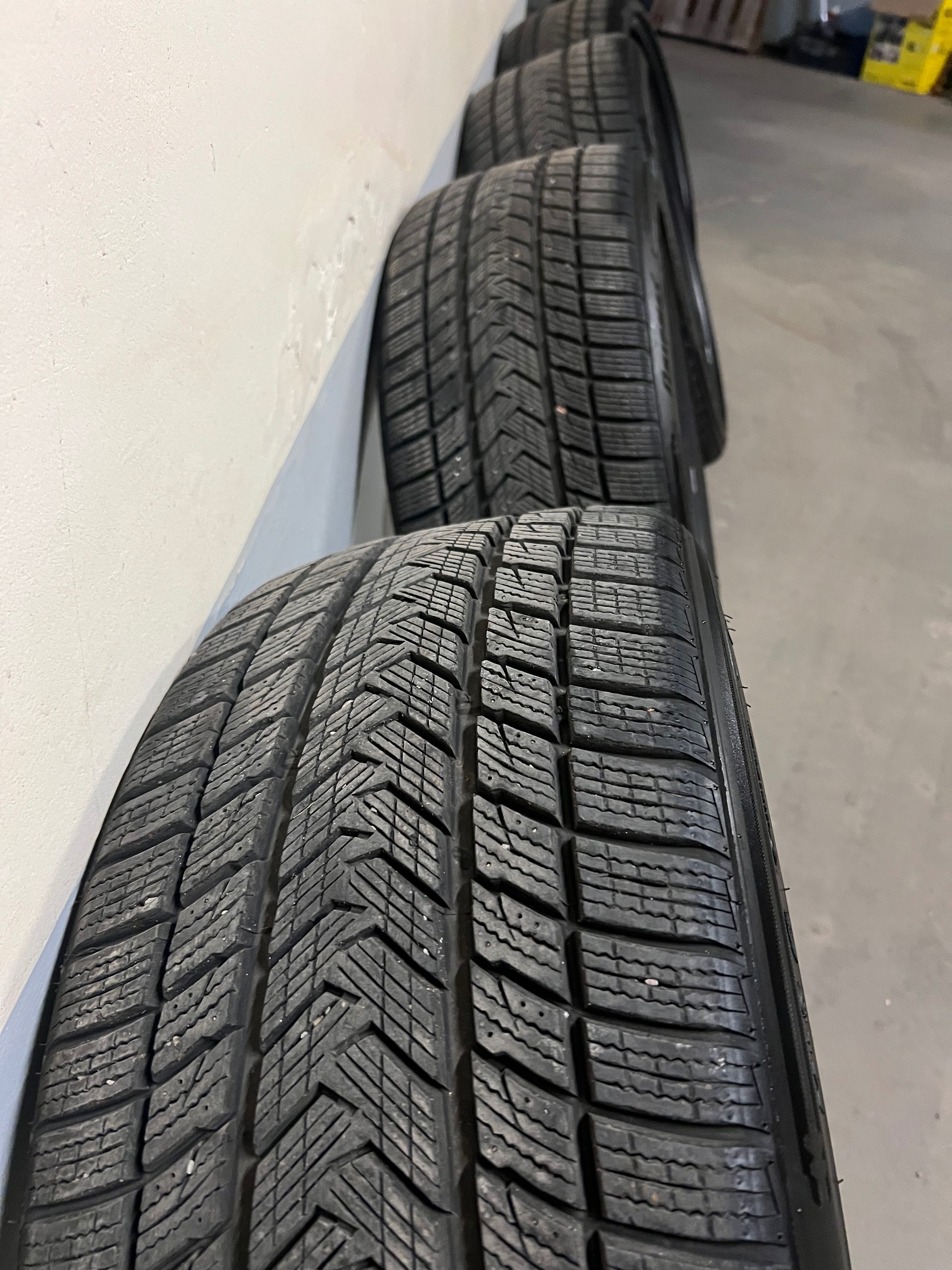 Чисто нови гуми спорт пакет зимни 20” Gripmax