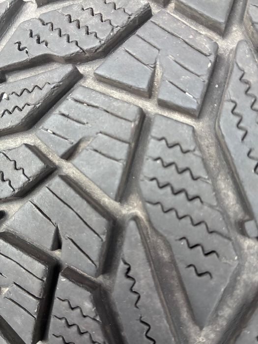 Anvelope iarnă 245/40/r19