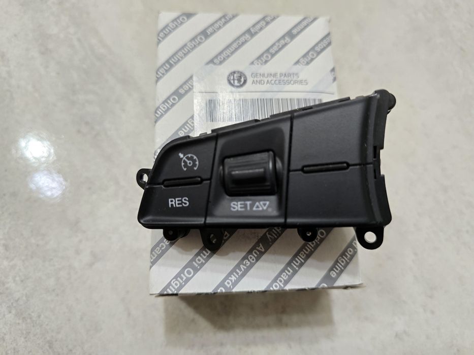 Модул с бутони за Cruise Control за Alfa Romeo Giulia и Stelvio