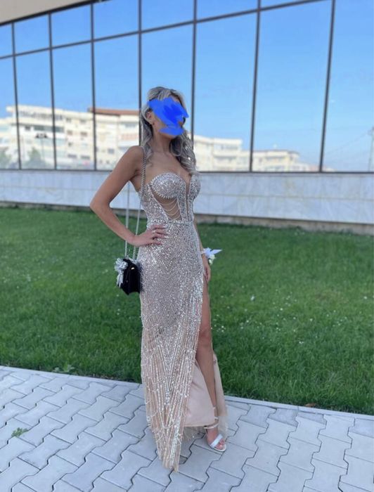 Rochie de seara bijuterie