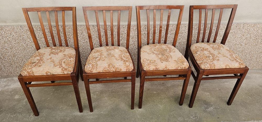 Vând scaune / geamuri termopan