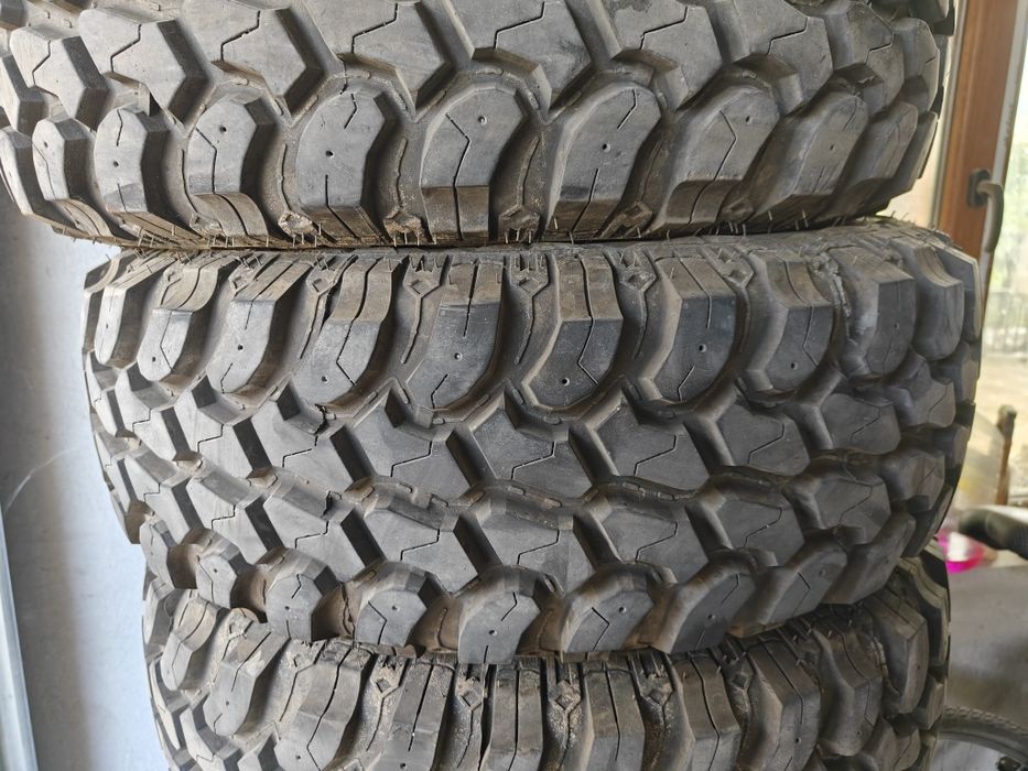 Гуми за кал 245/70/17 Като НОВИ!