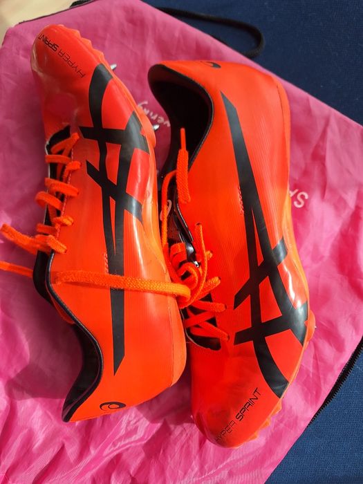 Шпайкове Asics 40номер