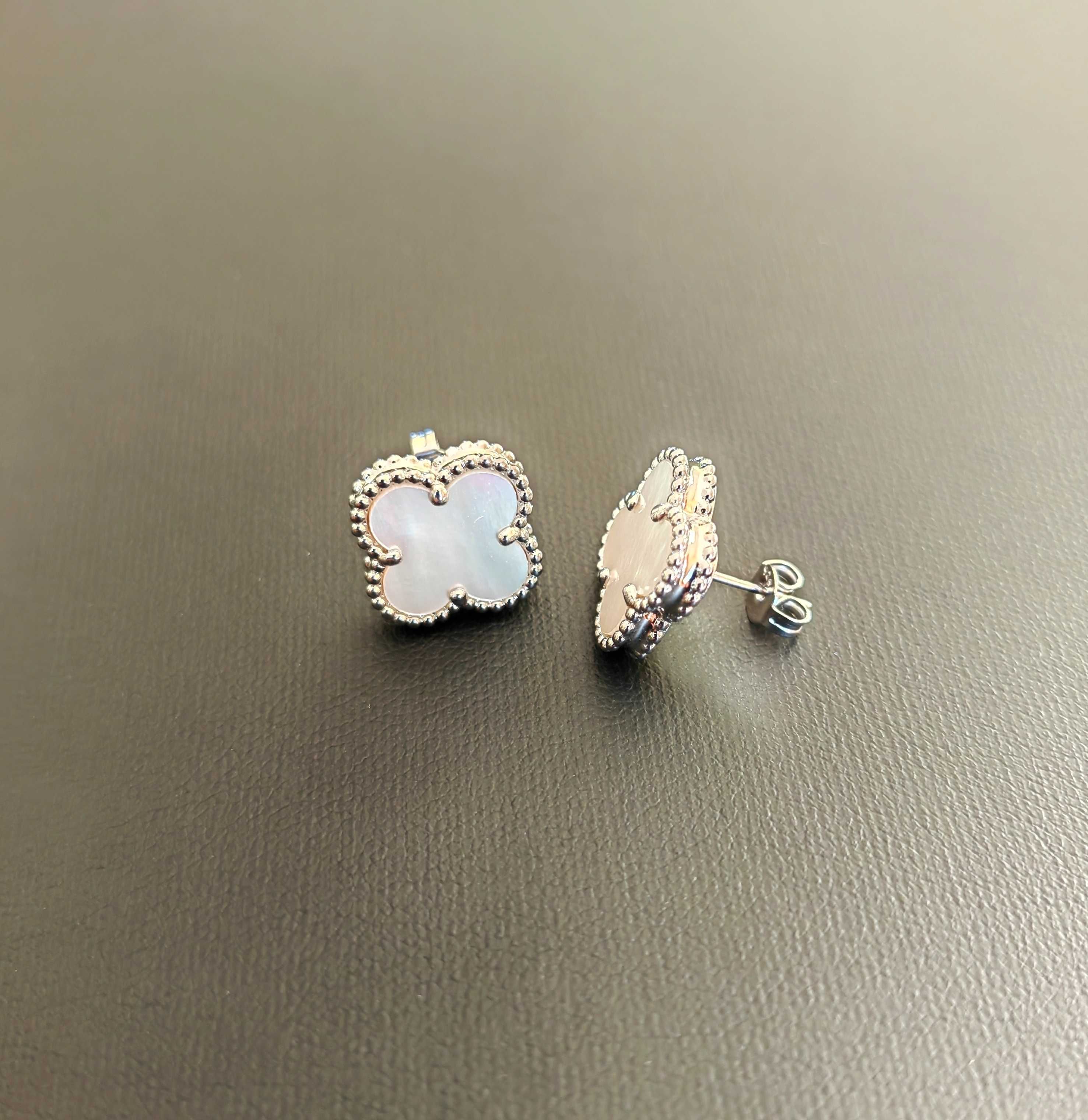Сребърни обеци с циркониеви камъни Van Cleef & Arpels VCA