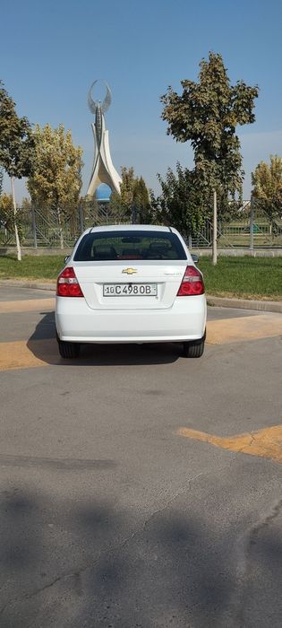 Neksiya 3 aftomat arendaga (викупка) ga beriladi