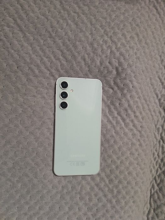 Продам Samsung S23 FE,обмена нету,торга нету