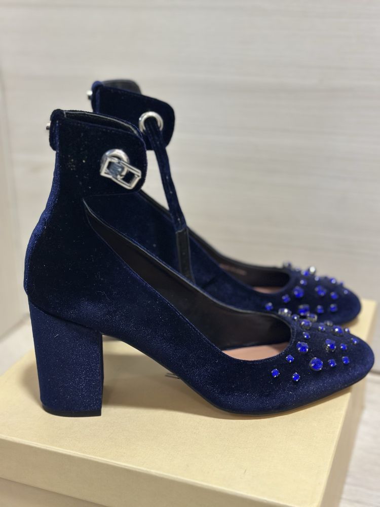 Pantofi bijuterie Max&Co. Noi