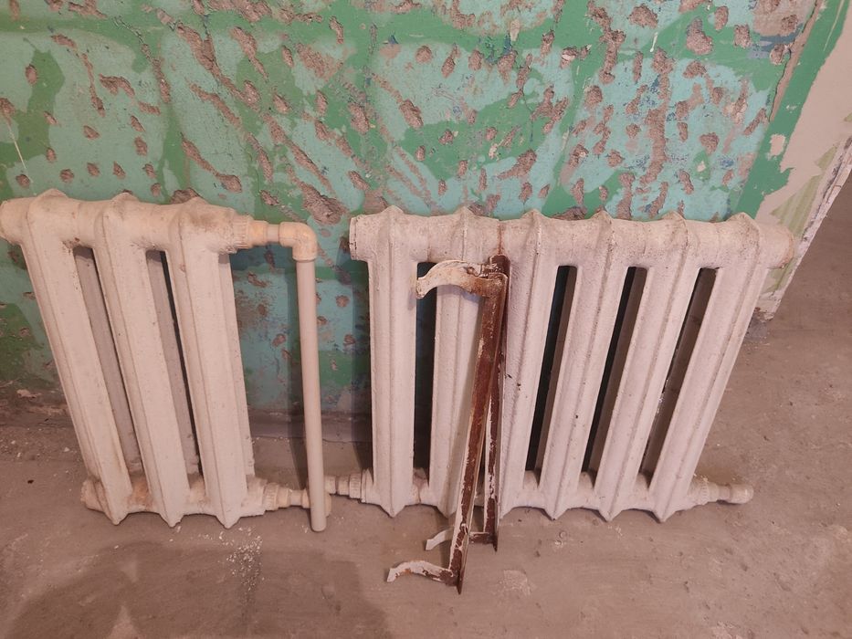 Продам чугунные радиаторы