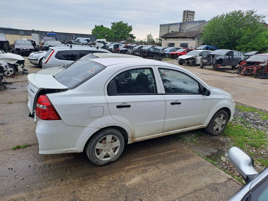 Dezmembrez Chevrolet Aveo 1.2 benzina