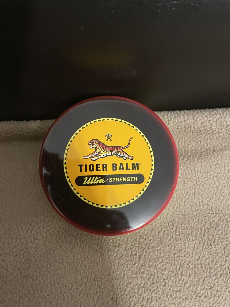 Vând balsam original Tiger Balm , 50 gr efect analgezic