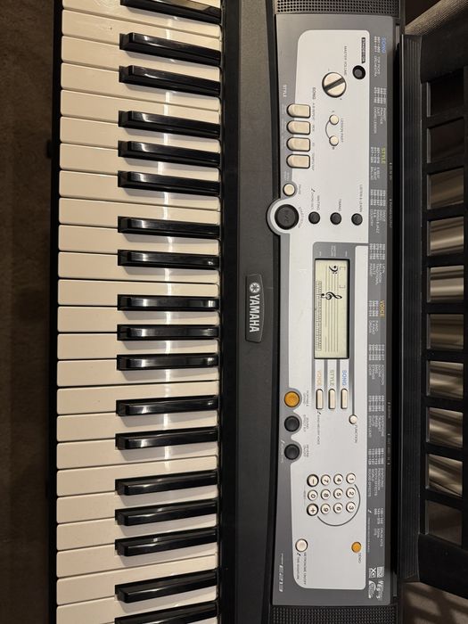 Orgă electronica YAMAHA