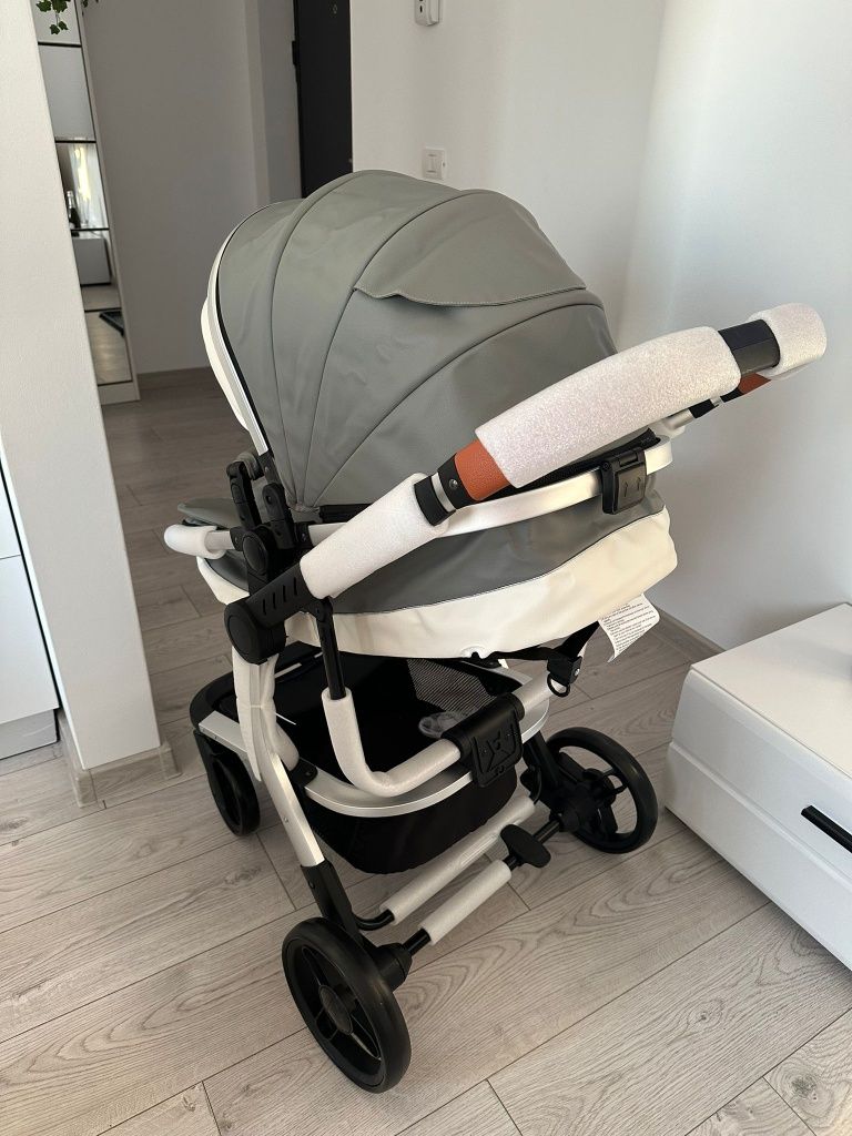 Carucior 3 in 1  Nou  Scoica