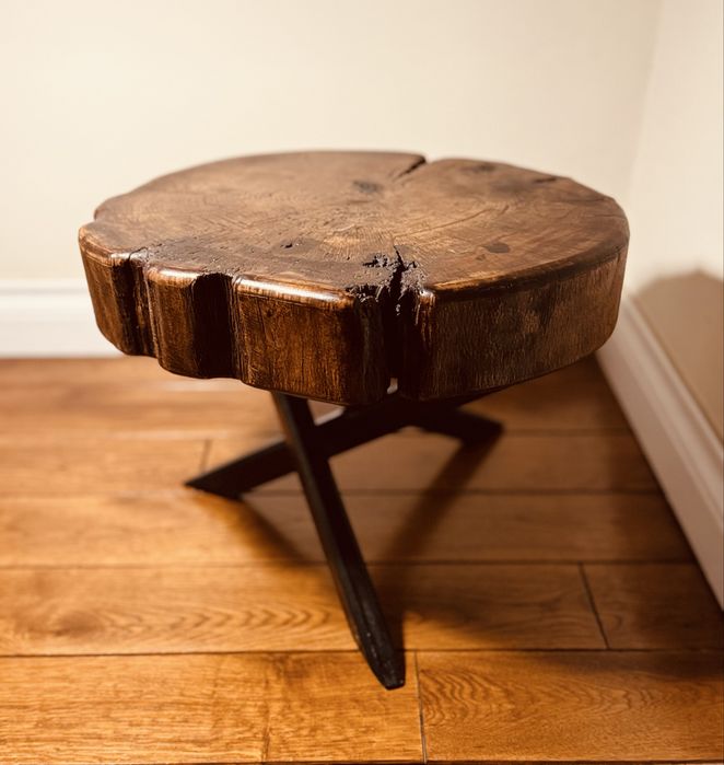 Masuta cafea din trunchi de nuc