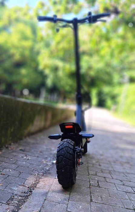 Trotineta electrica Noua ! 900w lumini Led viteza si autonomie