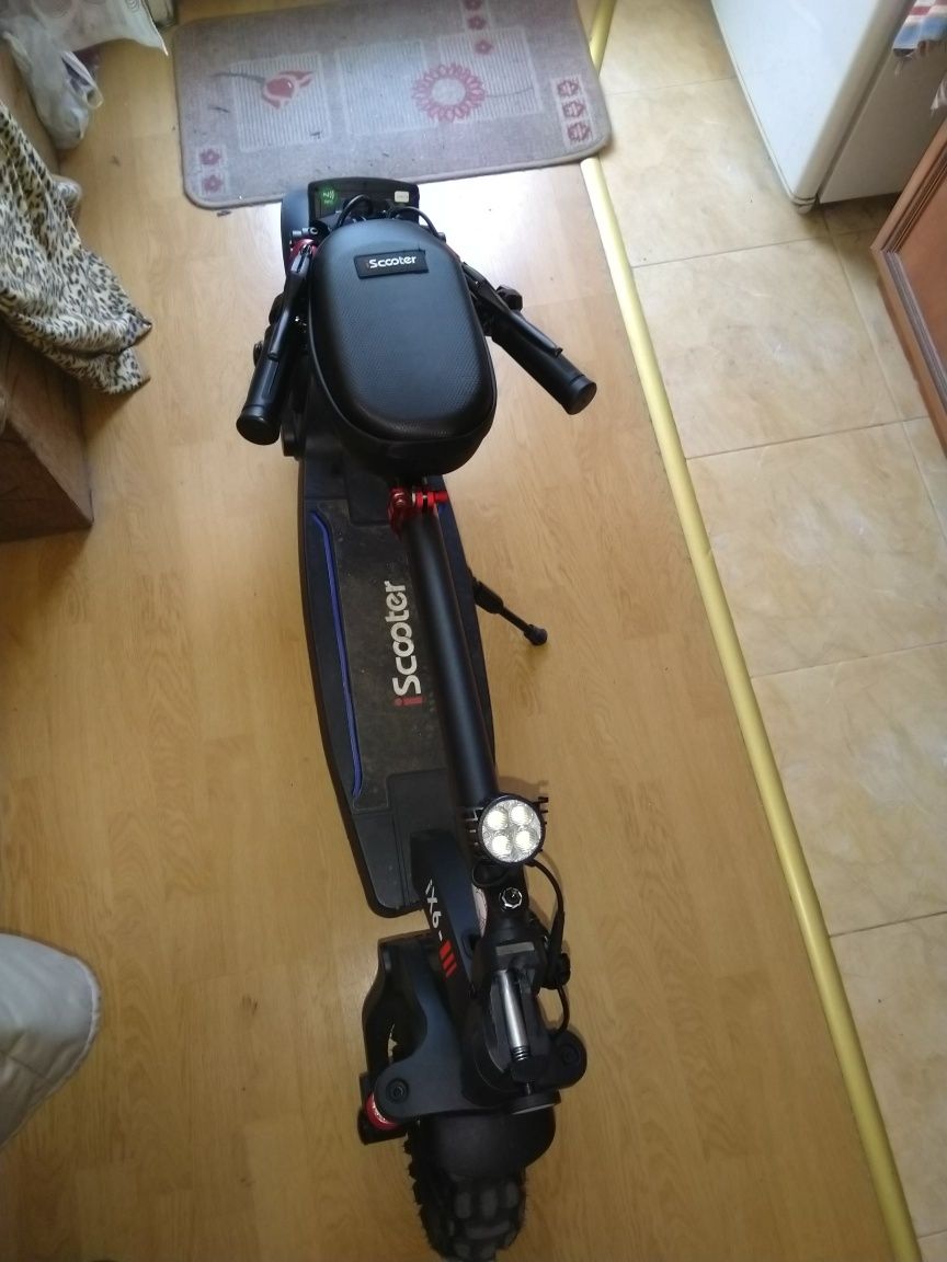 Електрически скутер iScooter iX6