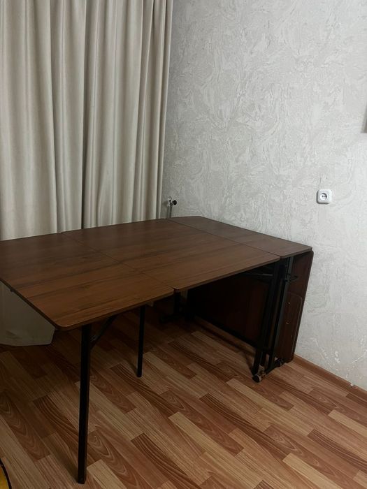 Продам стол раздвижной