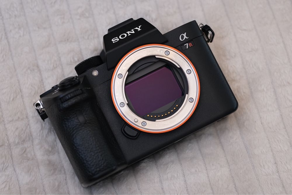 Sony A7R III - full box - pret fix