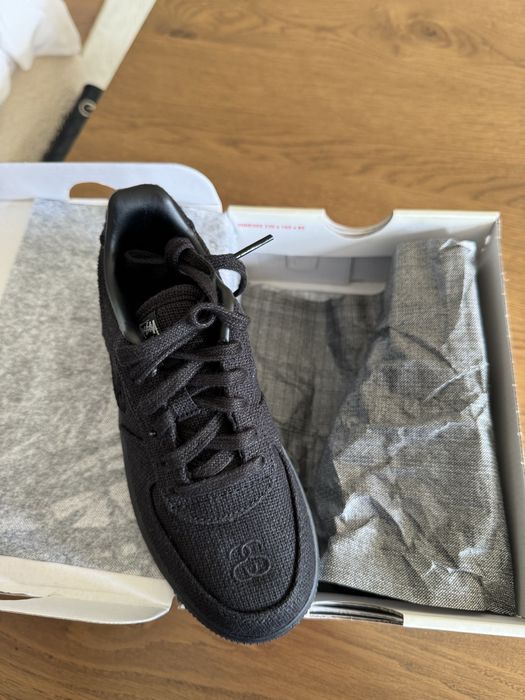 Детски кецове Nike Force 1 Stussy 28.5