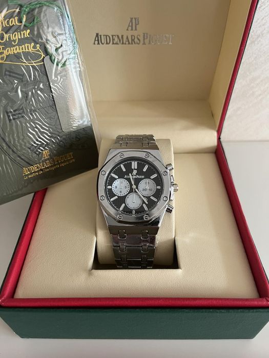 Часовник Audemars Piguet (AP) Royal Oak
Chronograph