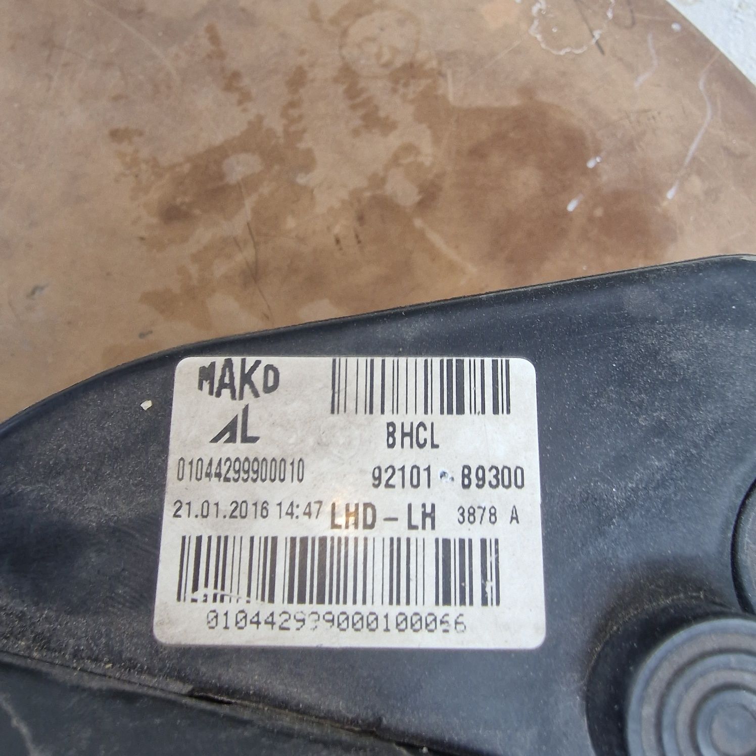 Hyundai i10 13-16 ляв фар