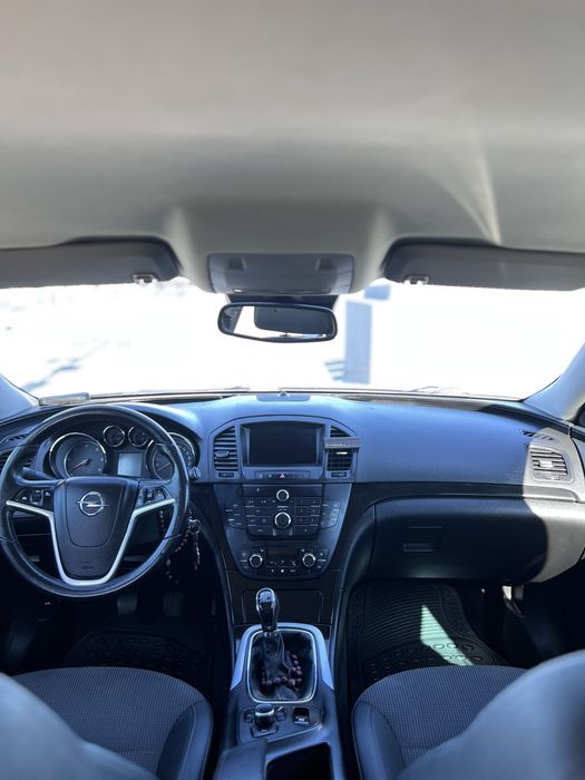 Opel Insignia Sports Tourer 2011