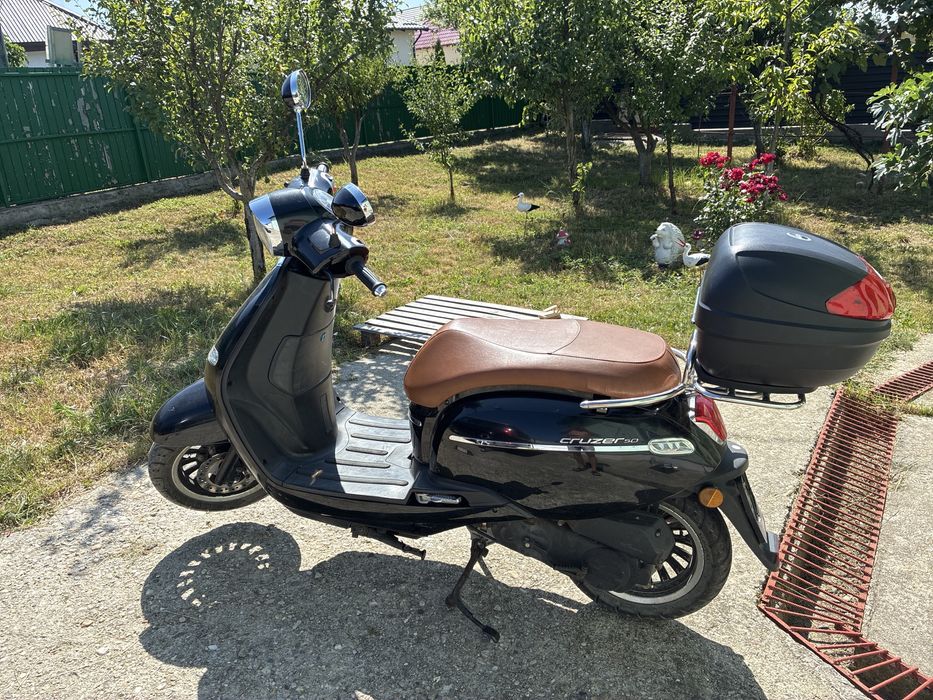 Scuter xplorer cruzer 50
